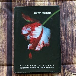 Stephanie Meyer "New Moon" Hardcover Book
